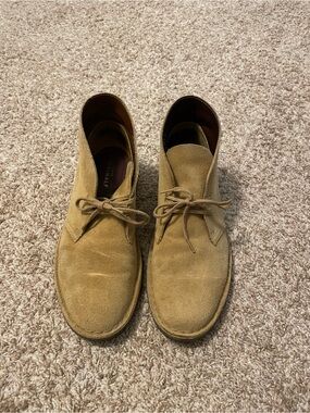 Clarks Men's Desert Suede Boots in Tan